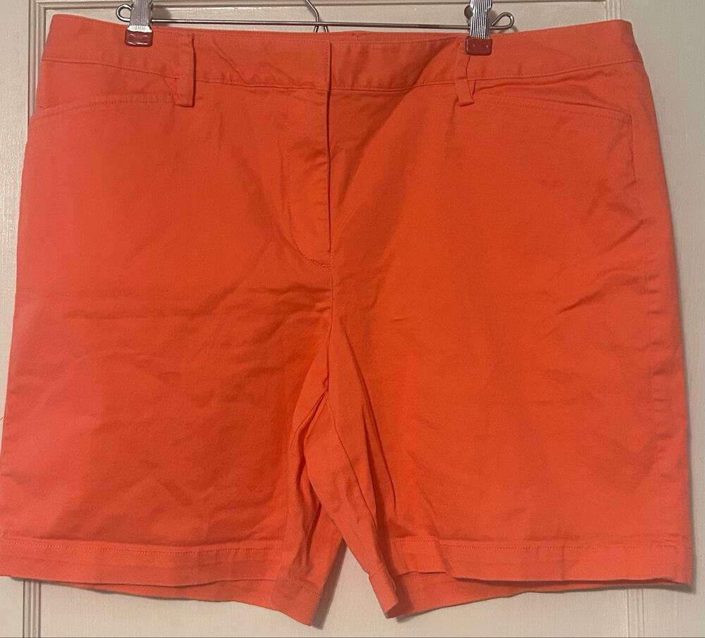 Lands End Women’s coral/pink Bermuda Short Mid rise 7” Performance Chino Size 16
